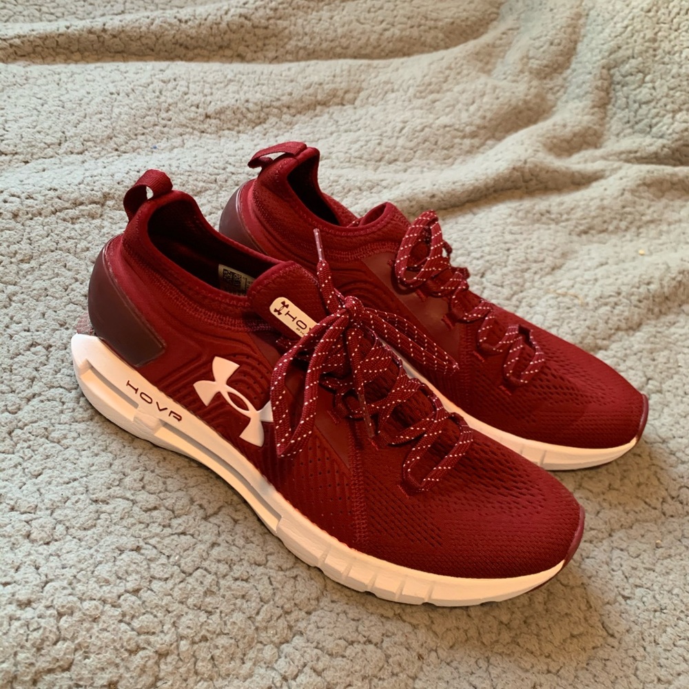 running sneakers under armour